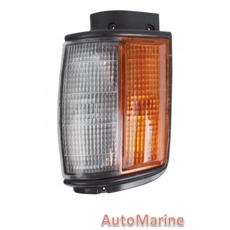 Toyota Hilux [1984 - 1987] Corner Lamp - Right